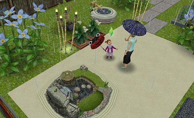 雨の庭を、傘をさして散歩する、おばあちゃんシムと孫シム（The Sims フリープレイ）